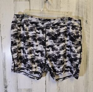 Pro player Black and White Athletic Shorts women's plus size 2X
